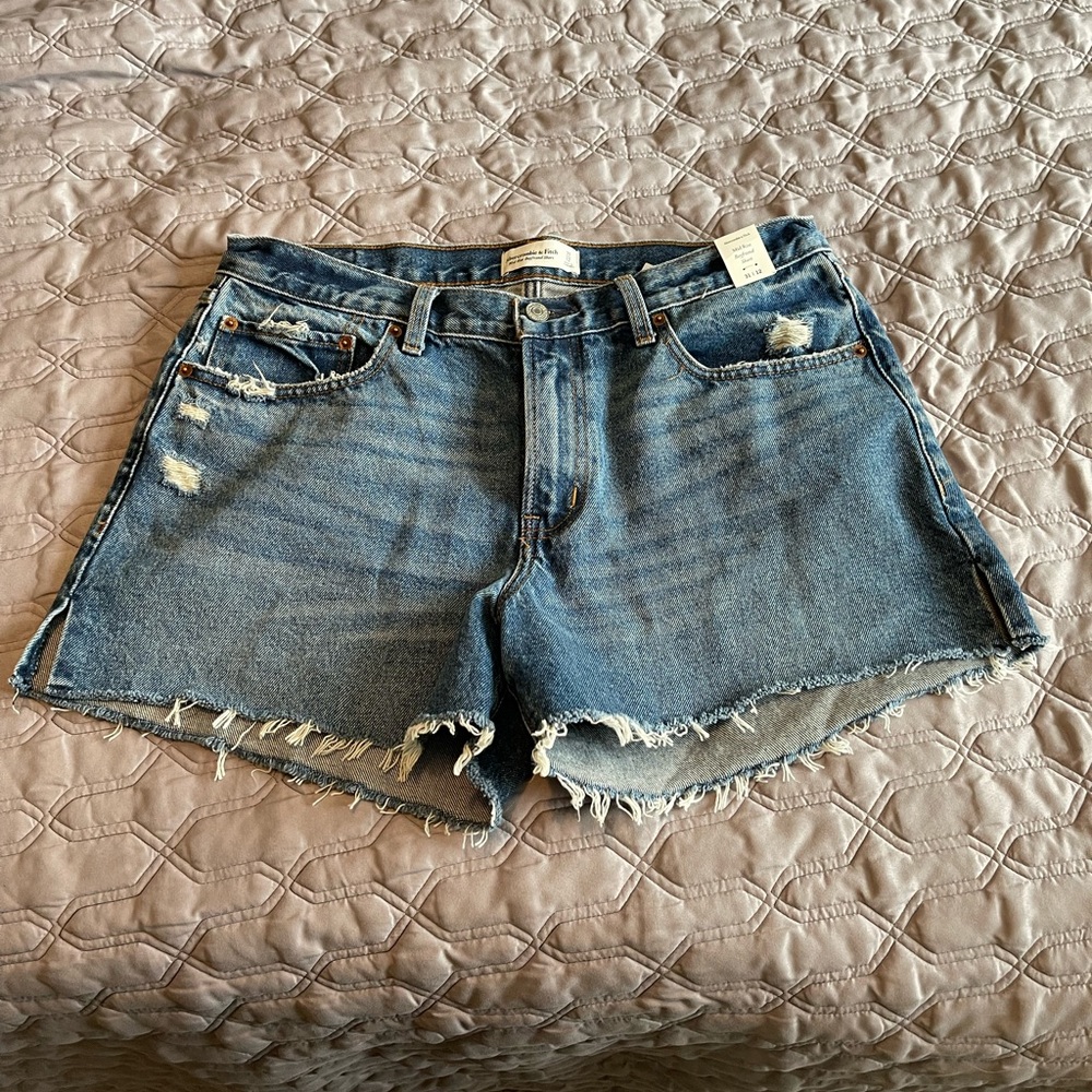 Abercrombie denim shorts NWT